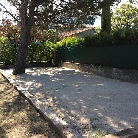 Le Petit Manoir Logis Hotel Les Angles  Buitenkant foto